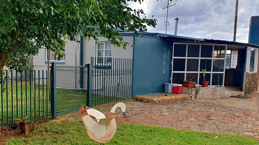 4 Bedroom Property for Sale in Bloemfontein Rural Free State